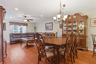 2503 Village Green Cir, Coventry, RI 02816 - Photo 10