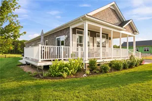 460 Sand Plains Trl, South Kingstown, RI 02879 - Photo 2