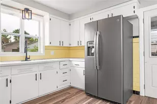 47 Corina St, Providence, RI 02908 - Photo 10