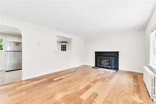 11 Sunset Ave, Coventry, RI 02816 - Photo 6