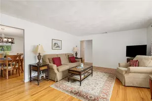 68 Birchwood Dr, Narragansett, RI 02882 - Photo 20