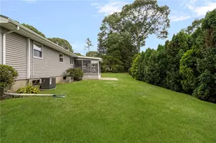 68 Birchwood Dr, Narragansett, RI 02882 - Photo 6