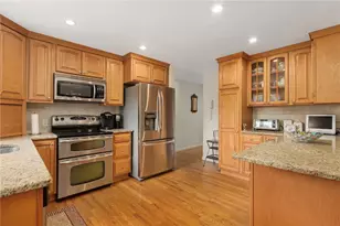 68 Birchwood Dr, Narragansett, RI 02882 - Photo 26
