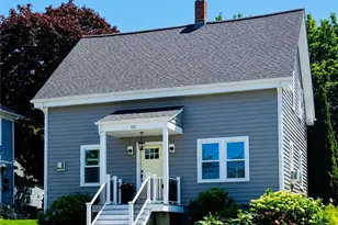 102 Bayview Ave, Bristol, RI 02809 - Photo 1
