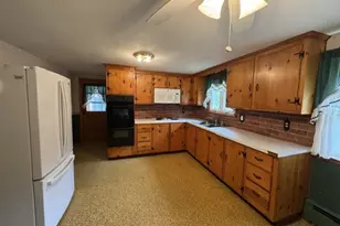 26 Central Ave, Warren, RI 02885 - Photo 8