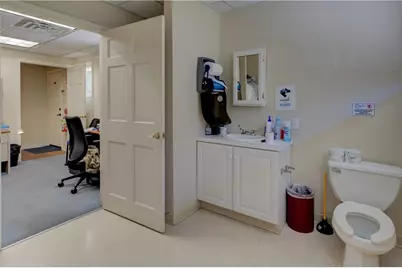 634 Main Street, Warren, RI 02885 - Photo 32