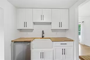 51 Terrace Ave, Warwick, RI 02889 - Photo 22