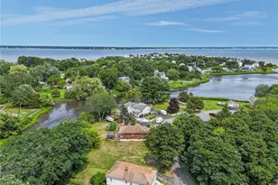 51 Terrace Ave, Warwick, RI 02889 - Photo 2