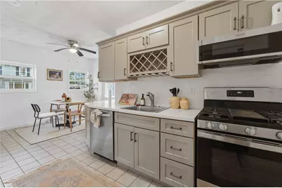 52 Blake Street Street, Warwick, RI 02889 - Photo 4