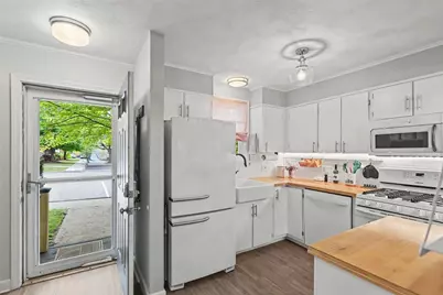 70 Oak Street #B, Providence, RI 02909 - Photo 10