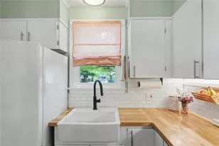 70 Oak St, Providence, RI 02909 - Photo 16