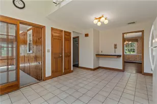 20 Drowne Pkwy, East Providence, RI 02916 - Photo 16
