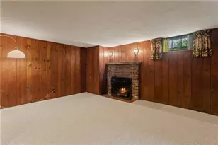 20 Drowne Pkwy, East Providence, RI 02916 - Photo 32