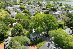 37 Arnold St, Providence, RI 02906 - Photo 2