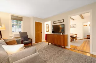37 Arnold St, Providence, RI 02906 - Photo 18