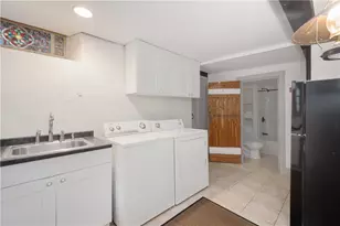 37 Arnold St, Providence, RI 02906 - Photo 30
