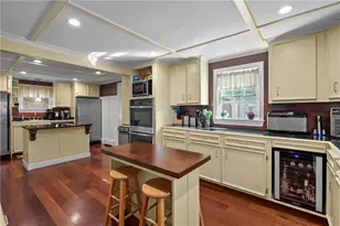 93 S Pierce Rd, East Greenwich, RI 02818 - Photo 4