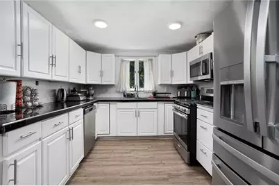 807 Pontiac Avenue, Cranston, RI 02910 - Photo 10