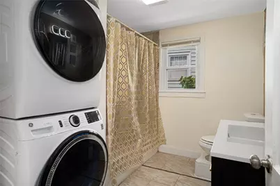 807 Pontiac Avenue, Cranston, RI 02910 - Photo 18