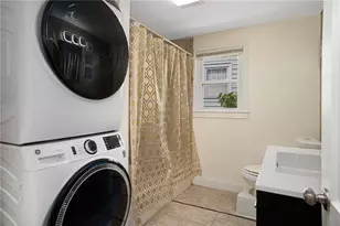 807 Pontiac Ave, Cranston, RI 02910 - Photo 18
