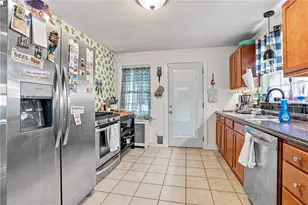 163 Isabella Ave, Providence, RI 02908 - Photo 4