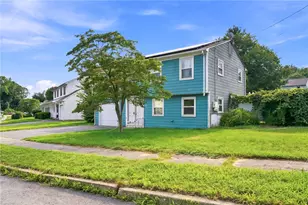 23 Hornbeam Dr, Cranston, RI 02921 - Photo 18