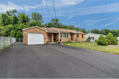 204 Knollwood Drive, Woonsocket, RI 02895 - Photo 2