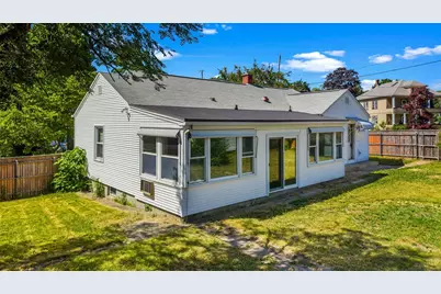 118 Summit Avenue, West Warwick, RI 02893 - Photo 34