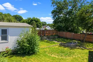 118 Summit Ave, West Warwick, RI 02893 - Photo 34