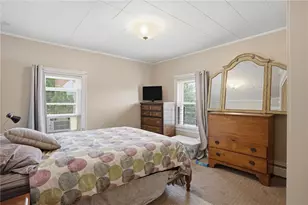 104 Fairview Ave, Pawtucket, RI 02860 - Photo 22