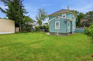 104 Fairview Ave, Pawtucket, RI 02860 - Photo 30