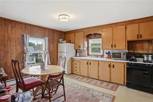 104 Fairview Ave, Pawtucket, RI 02860 - Photo 14