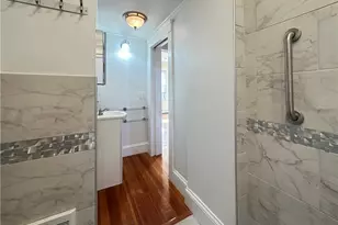 181 Cole Ave, Providence, RI 02906 - Photo 10