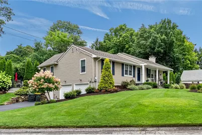 15 Macintosh Drive, Smithfield, RI 02828 - Photo 2