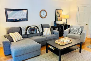 571 Bellevue Ave, Newport, RI 02840 - Photo 4