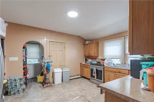 94 Clym St, Providence, RI 02908 - Photo 16