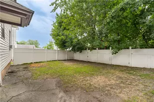 94 Clym St, Providence, RI 02908 - Photo 2