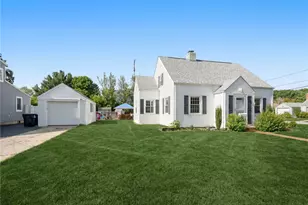 43 Ferrier Dr, Warwick, RI 02886 - Photo 1