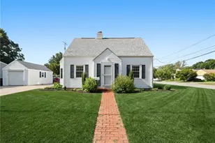 43 Ferrier Dr, Warwick, RI 02886 - Photo 2