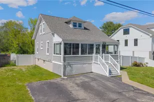 43 Samuel Gorton Ave, Warwick, RI 02889 - Photo 34