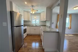 728 Beverage Hill Ave, Pawtucket, RI 02861 - Photo 8