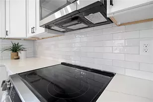 77 Croade St, Warren, RI 02885 - Photo 6