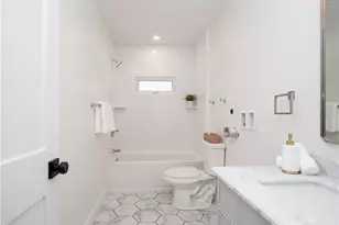 31 Prescott Hall Rd, Newport, RI 02840 - Photo 36