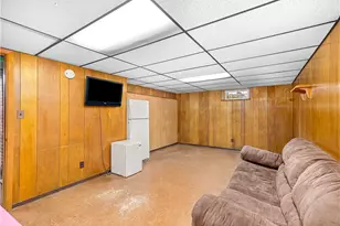27 Vineyard St, Pawtucket, RI 02860 - Photo 24