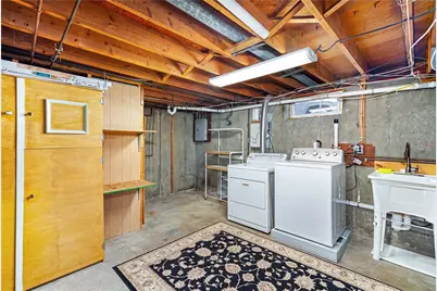 27 Vineyard Street, Pawtucket, RI 02860 - Photo 22