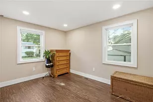 6 Adrian St, Warwick, RI 02886 - Photo 20