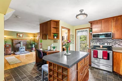 51 Pound Road, Cumberland, RI 02864 - Photo 8