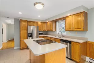 29 Chelsea Dr, Portsmouth, RI 02871 - Photo 16