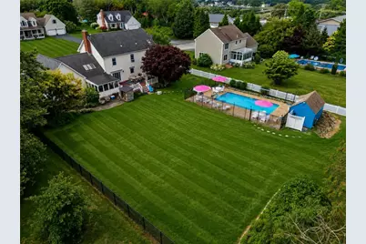 29 Chelsea Drive, Portsmouth, RI 02871 - Photo 4