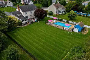 29 Chelsea Dr, Portsmouth, RI 02871 - Photo 4